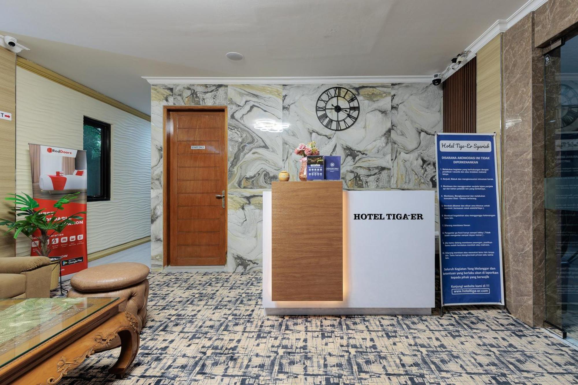 Hotel Reddoorz Syariah Near Plaza
